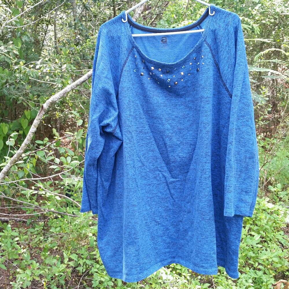 Avenue plus size 26/28 blue shirt used